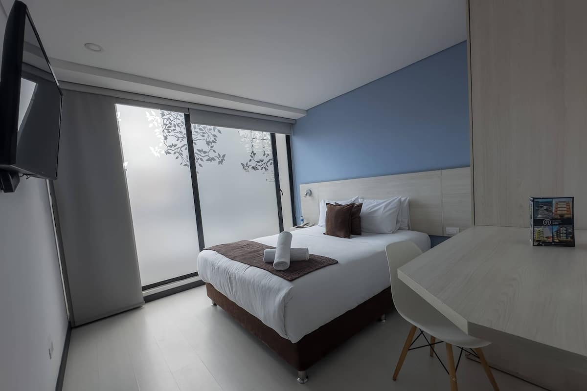 Standard Double Room | In-room safe, desk, soundproofing, free WiFi