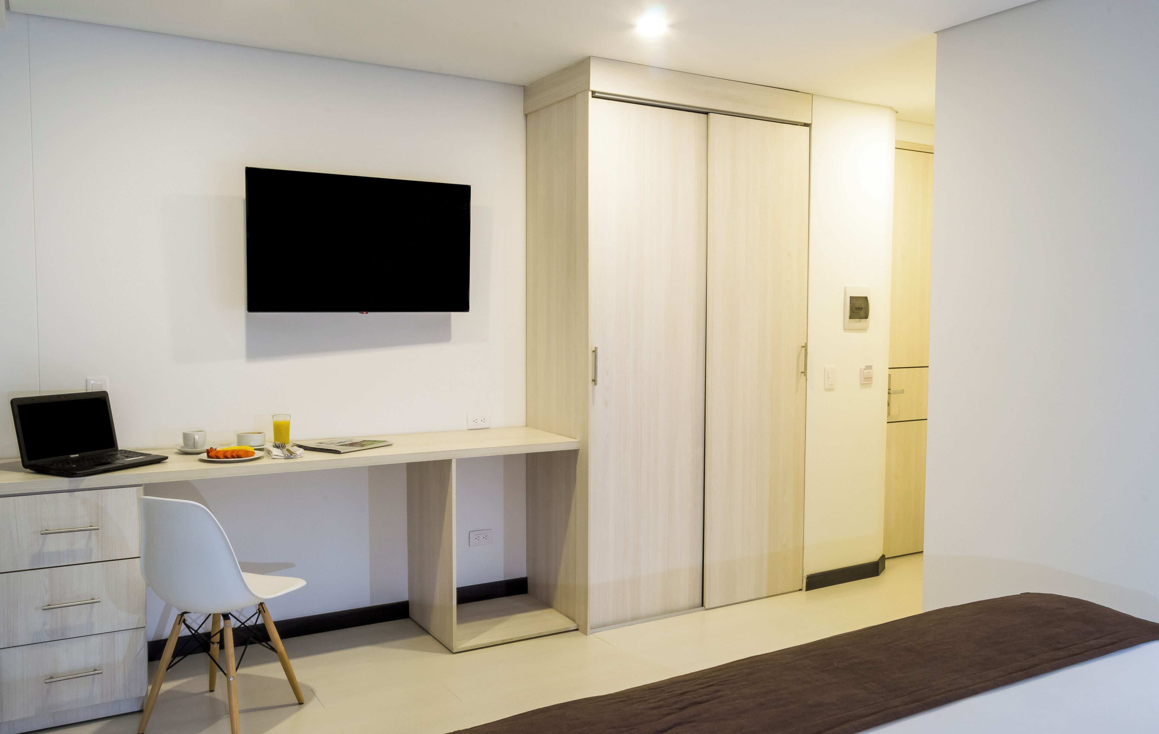 1 bedroom, in-room safe, desk, soundproofing