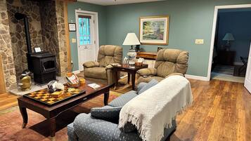 TV, fireplace, DVD player