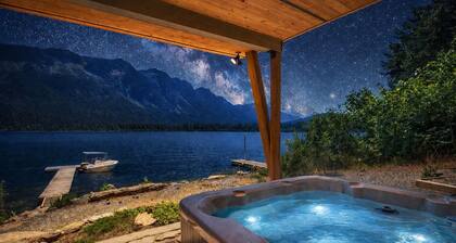 On Lake Wenatchee | Views | Hot Tub | Dogs | Dock