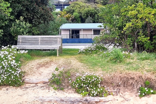 Property location from the beach. This listing is for the Rear cottage.