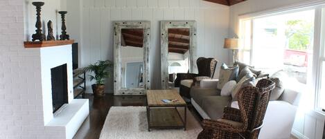 TV, fireplace, DVD player, stereo