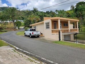 Exterior - 7 rooms,Rainforest retreat,gated,fenced,private 2 story home, sleep 20 solar W/H (Naguabo)