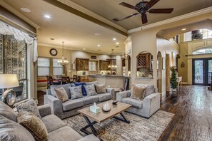 Smart TV, fireplace, Netflix, streaming services