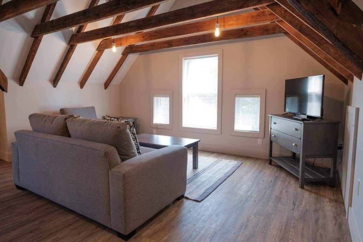 Luxe kamer, 1 kingsize bed met slaapbank, niet-roken | Luxe beddengoed, pillowtop-bedden, een laptopwerkplek