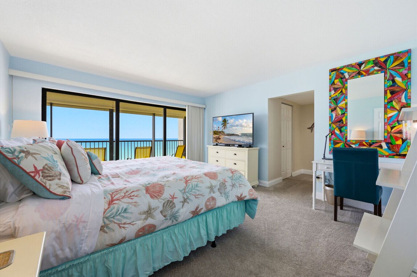 2 bedrooms, desk, iron/ironing board, WiFi