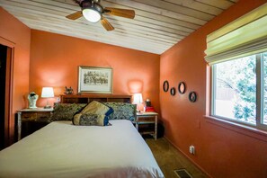 2 多间卧室、办公桌、熨斗/熨衣板、免费 WiFi