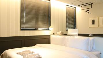 ์ค์ํธ, ํ
๋ผ์ค | ๋ฌด๋ฃ WiFi