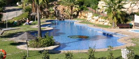 Utomhuspool