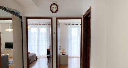 Bright apartment with terrace -3 people