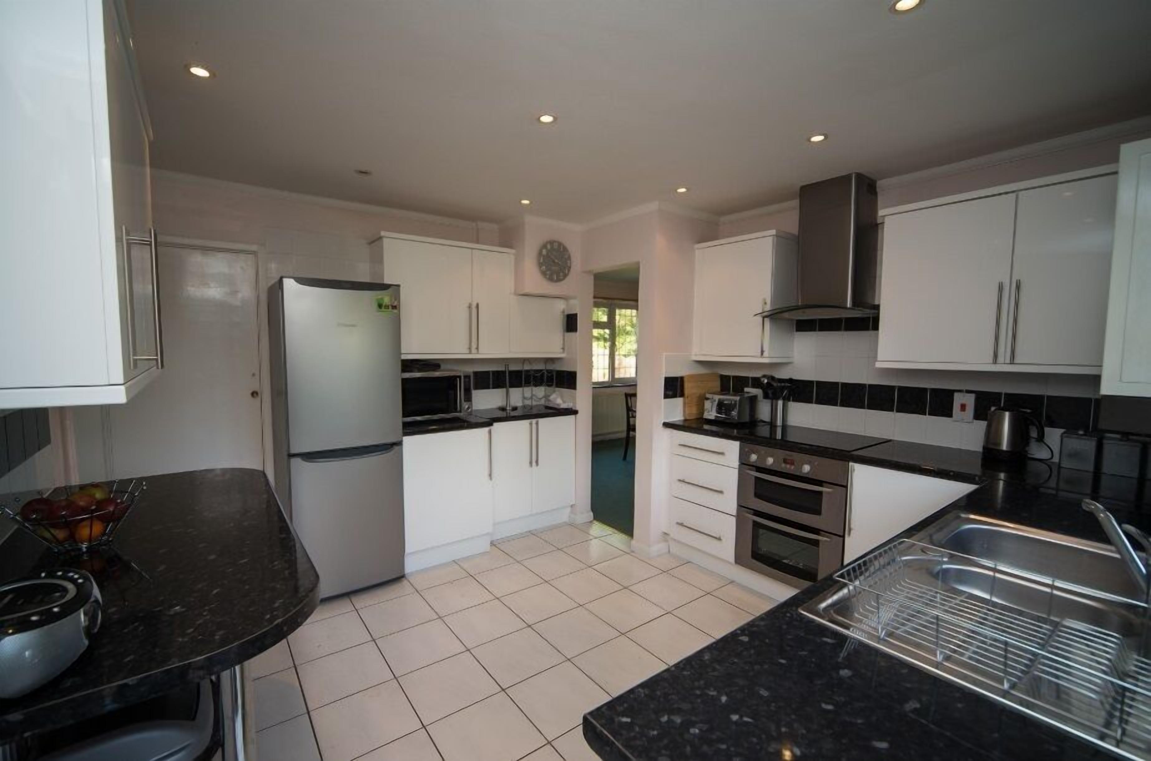 10 Best ShortTerm Rentals In Guildford, UK Updated 2024 Trip101