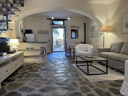 Haus mit Garten in Capoliveri typisches Landhaus.