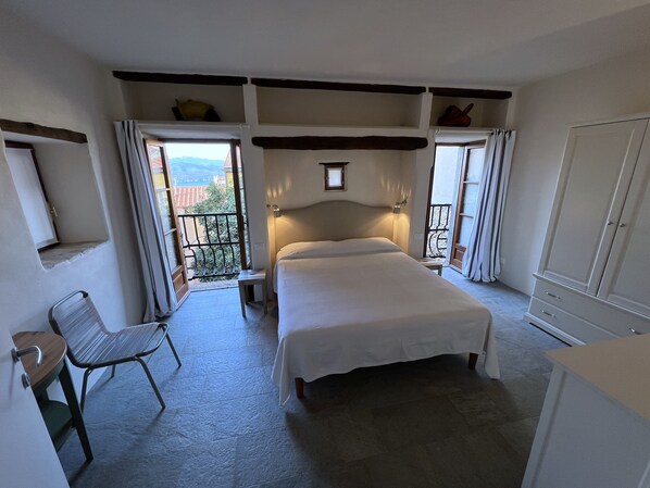 2 bedrooms, in-room safe, iron/ironing board, WiFi