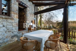 Outdoor dining - VV La Maloca - country house with garden in La Pereda (Llanes) | 5 guests (Parres (Llanes))
