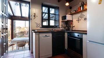 Refrigerador, microondas, horno y lavavajillas