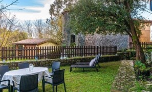 Outdoor dining - VV La Maloca - country house with garden in La Pereda (Llanes) | 5 guests (Parres (Llanes))