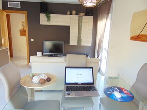 Interior - LUXURY APARTMENT IN THE FIRST LINE OF IDEAL BEACH FOR FAMILIES. (Fuengirola)