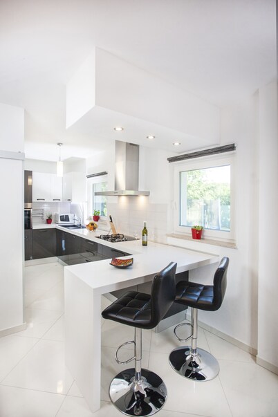New House Freeda **** with whirlpool, WiFi, 4 bikes in price, Grill, Kids playground