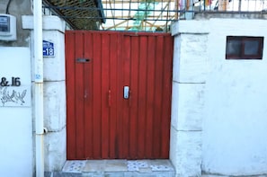 Fachada de la propiedad