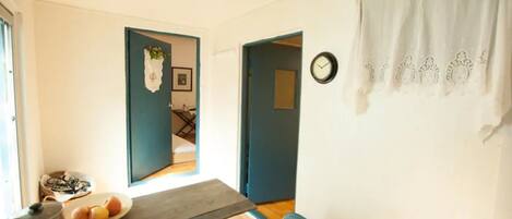 House, 3 Bedrooms | In-room dining