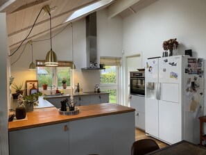 Réfrigérateur, four, plaque de cuisson, lave-vaisselle