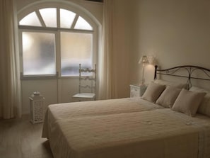 1 Schlafzimmer, Zimmersafe, Bügeleisen/Bügelbrett, kostenloses WLAN