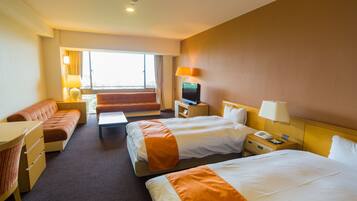 Deluxe Room, Non Smoking | In-room safe, desk, iron/ironing board, free WiFi