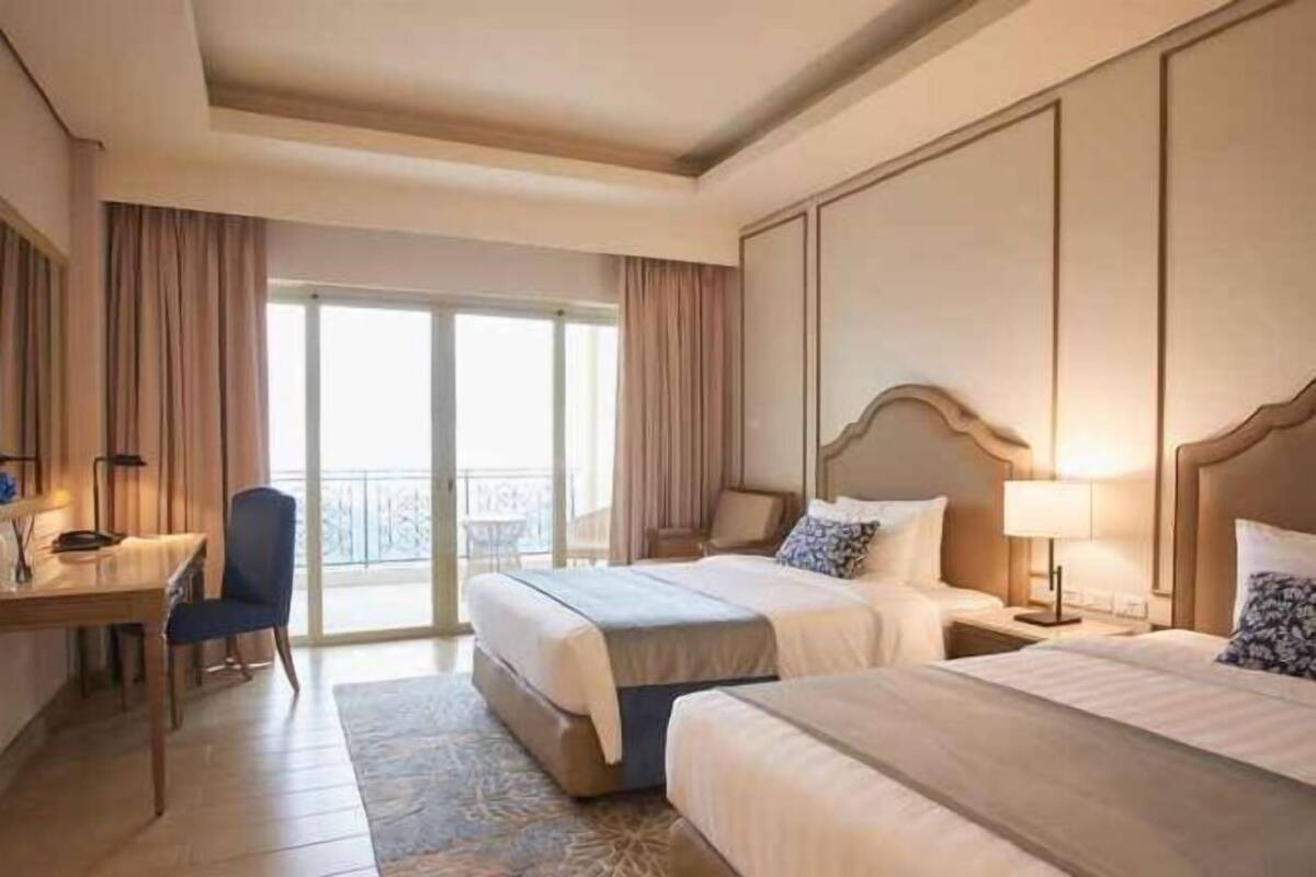 Minibar, coffres-forts dans les chambres, bureau, chambres insonorisées