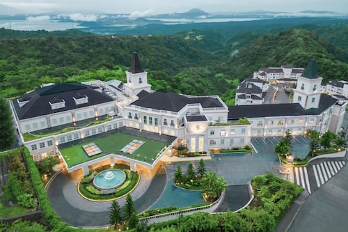 Twin Lakes Hotel - near Tagaytay