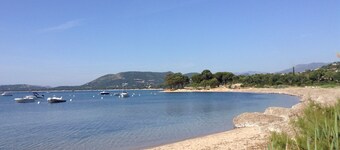 Haus direkt am Strand in Pinarello Bay.