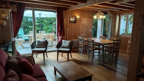 Old typical Landes barn newly restored