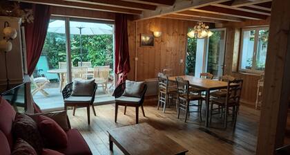 Ancienne grange landaise typique nouvellement restaurée