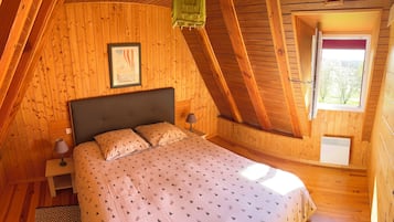 3 slaapkamers, een strijkplank/strijkijzer, reisbedje, gratis wifi