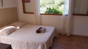 2 bedrooms, iron/ironing board, free WiFi, bed sheets - Sublime T3 near beaches and shops (Sotta)