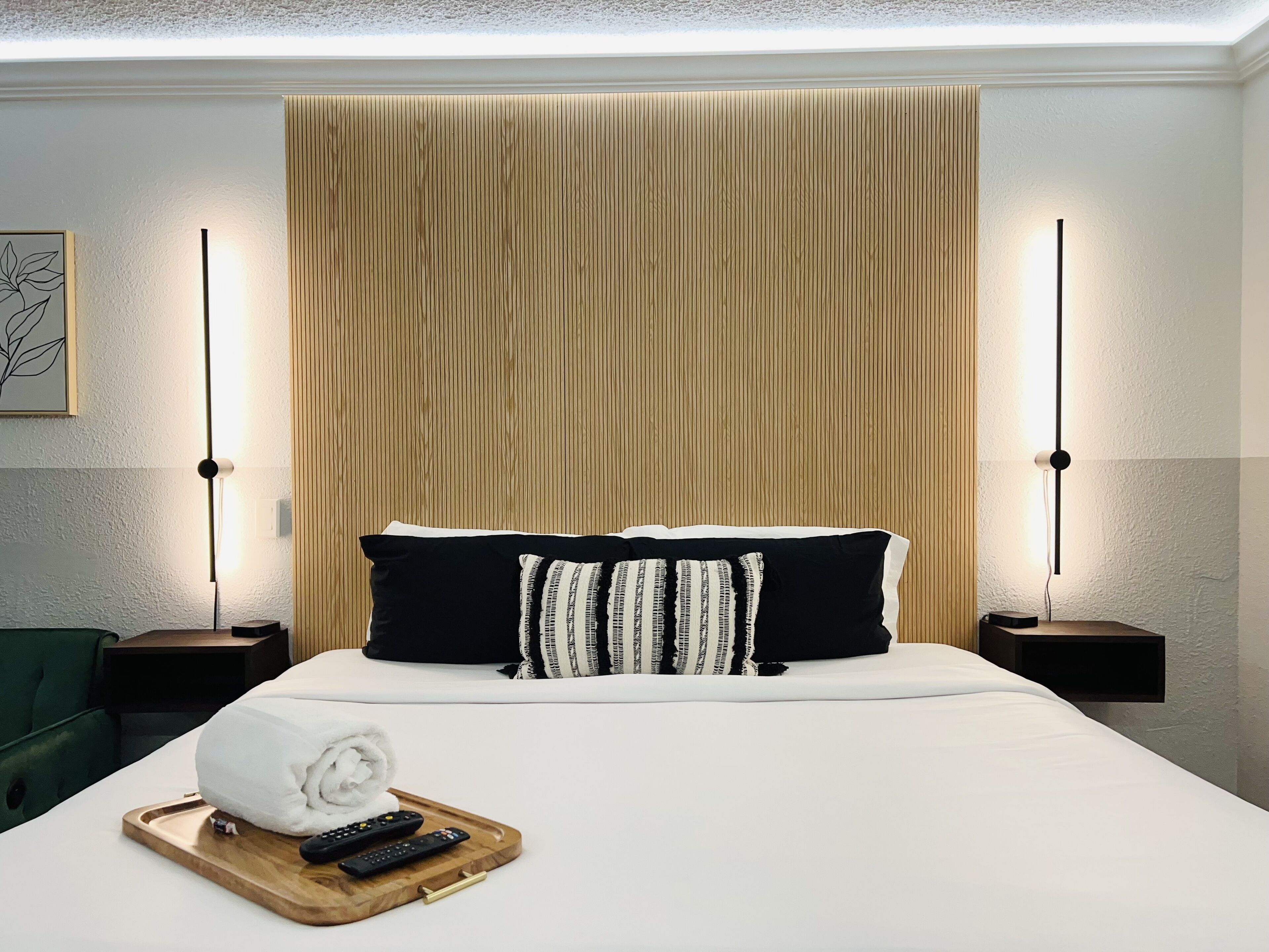 豪華客房, 1 張特大雙人床, 非吸煙房 | 遮光布/窗簾、免費無線上網、床單