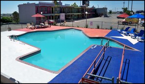 Outdoor pool - The Big Texan Motel (Amarillo)