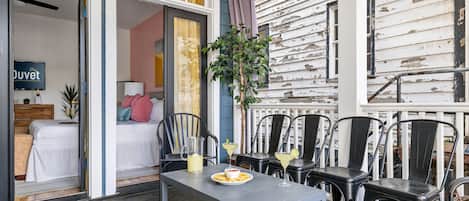 6 chambres, fer et planche à repasser, accès Internet