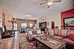 Smart TV, fireplace, DVD player