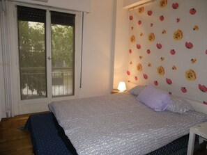 1 chambre, fer et planche à repasser, Wi-Fi gratuit, draps fournis