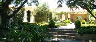 The Moon and Sixpence Garden Guest House