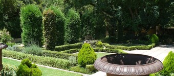 The Moon and Sixpence Garden Guest House