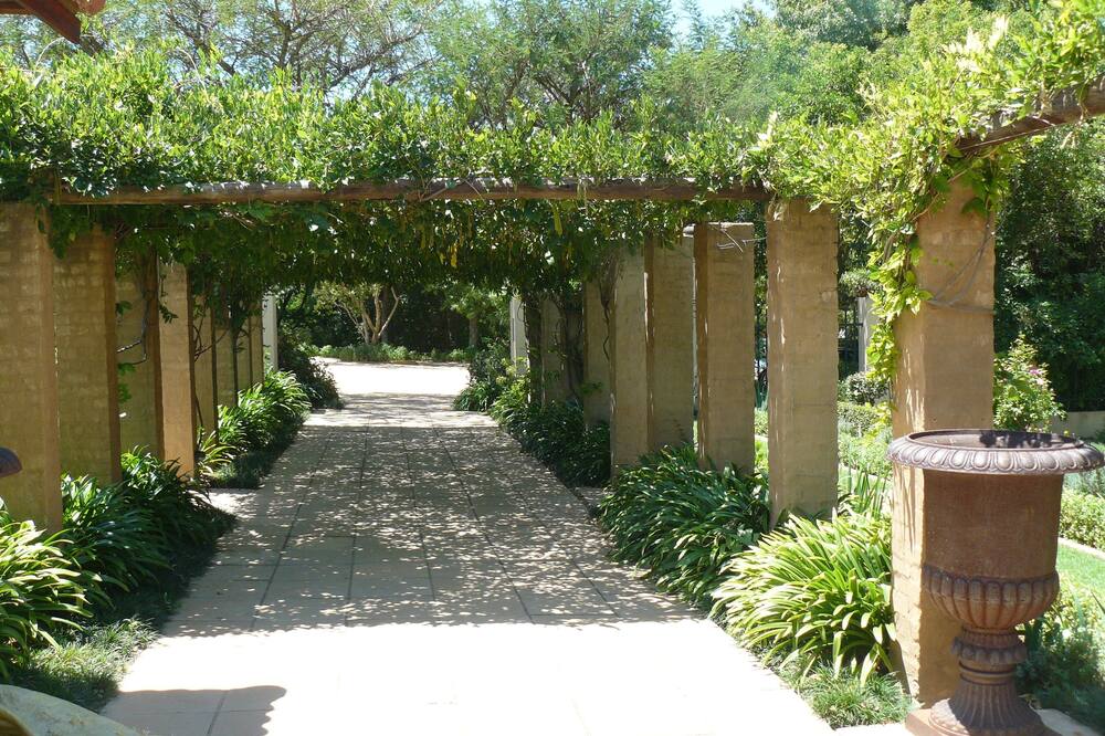 The Moon and Sixpence Garden Guest House