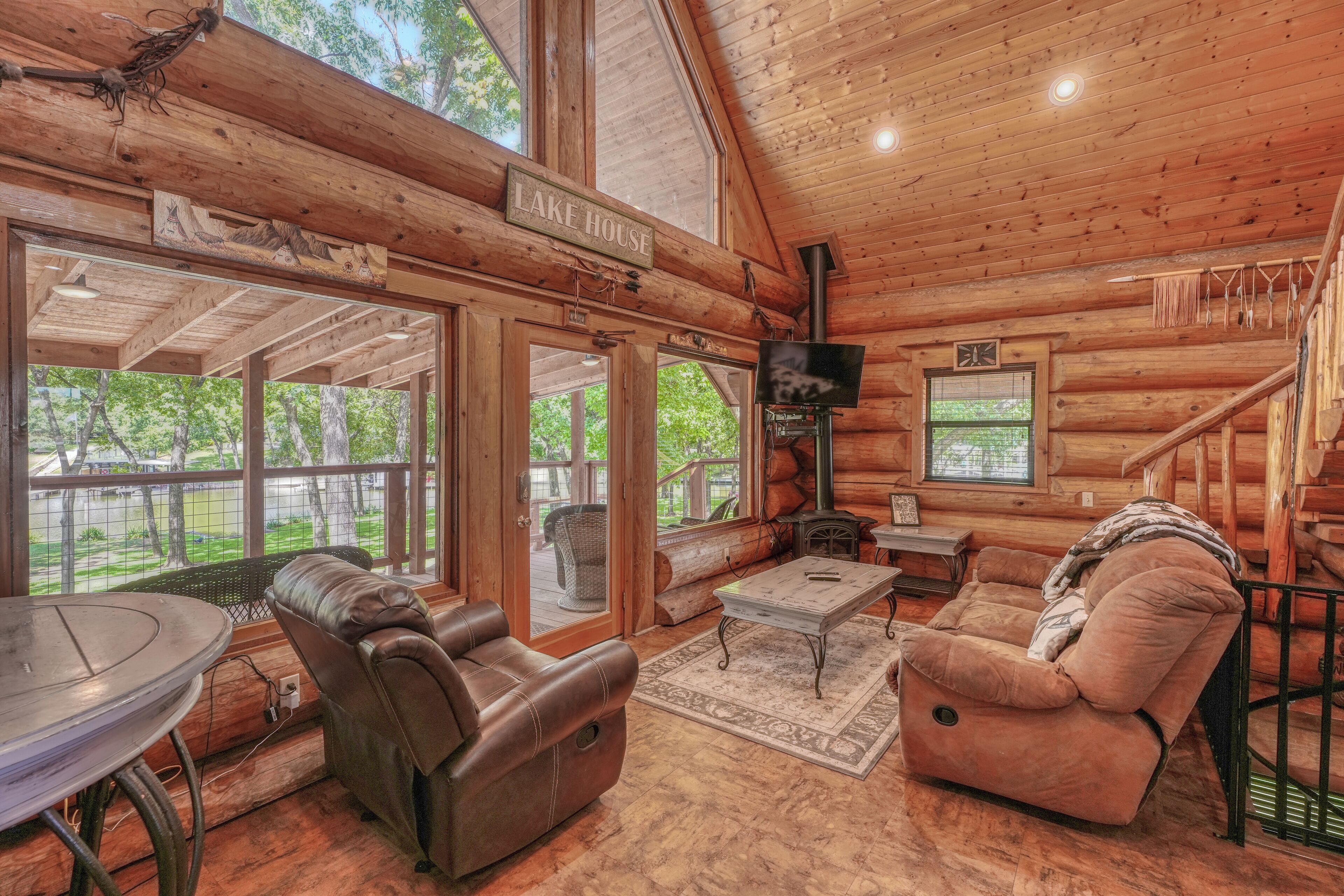 TV, fireplace, DVD player