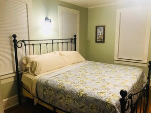 4 bedrooms, WiFi, bed sheets