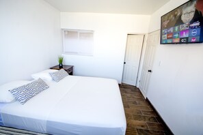 1 bedroom, desk, iron/ironing board, WiFi
