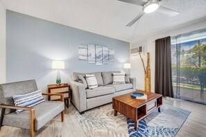 TV, DVD player - Newly Refreshed Beautiful Condo W/ Pool, Walk to Beach, Dining & Groceries! (Kihei)