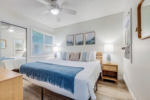 2 bedrooms, iron/ironing board, travel cot, free WiFi