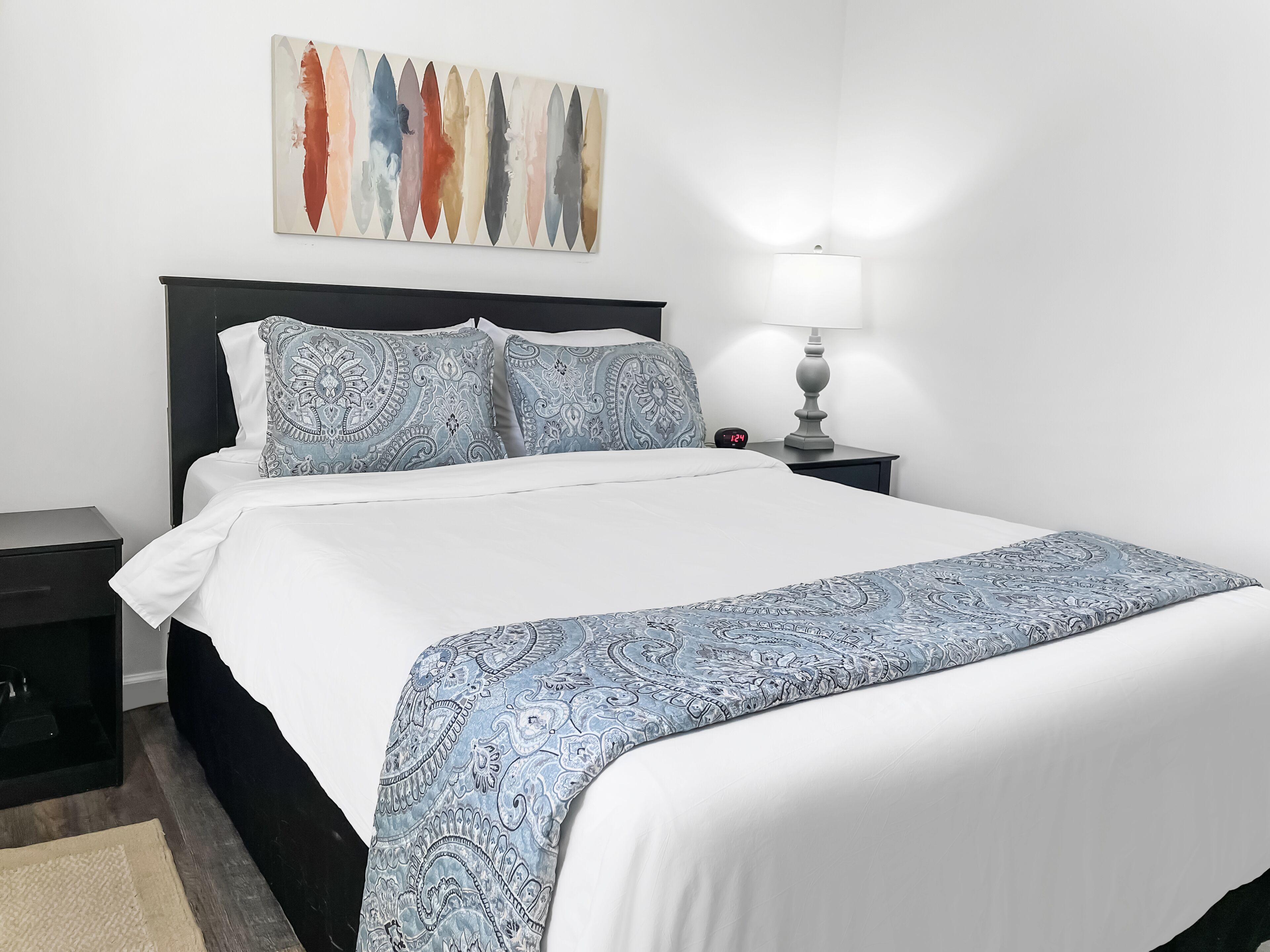 2 Schlafzimmer, Betten mit Memory-Foam-Matratzen, Bügeleisen/Bügelbrett