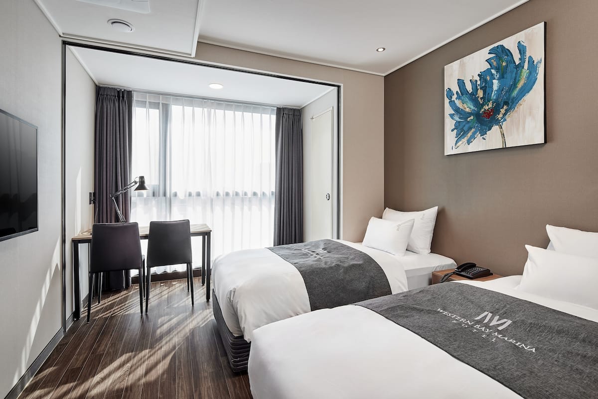 Standaard Twin kamer | Donsdekens, verduisterende gordijnen, gratis wifi, beddengoed