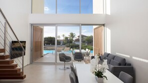 Interior - CARAIBAS fully air-conditioned vacation design villa with 20m lap pool (Kralendijk)